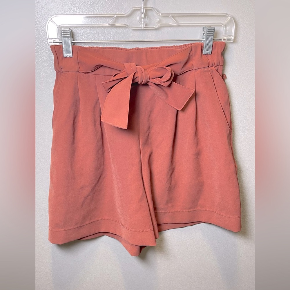 Lululemon Noir Short 5.5" Rustic Clay Size 6